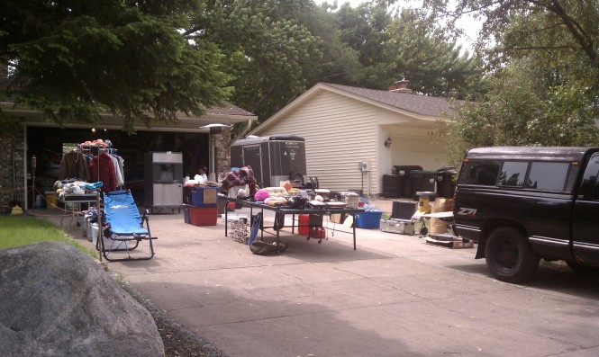 how to have a garage sale