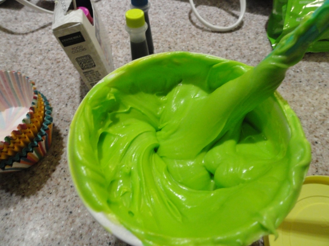 how to make neon cupcake frosting