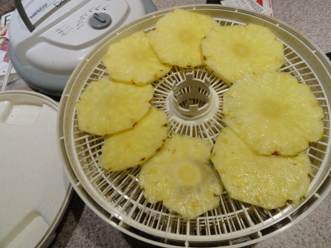 how to make your own dried pineapple